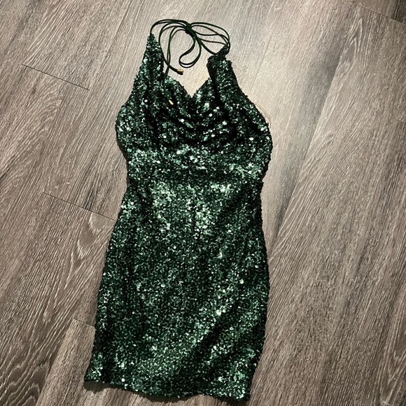 Green Sequin Cowl Neck Dress New - Picture 1 of 7